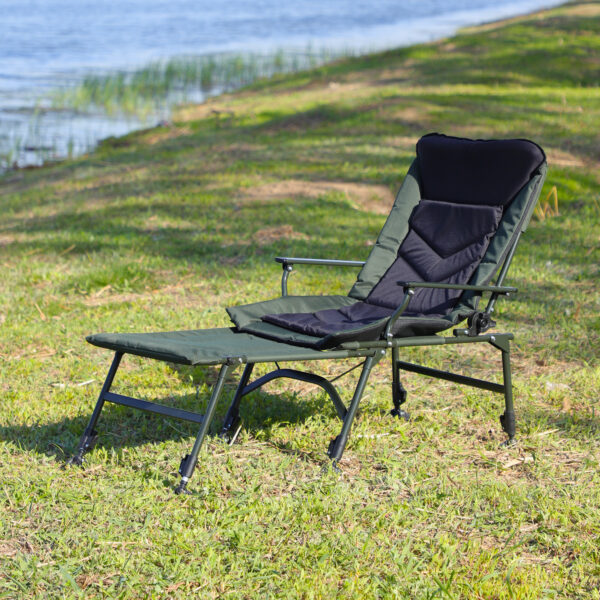 Camping Lounge Chair with Detachable Footrest, Portable Folding Reclining Camping Chair with Adjustable backrest for Indoor and Outdoor Camping Beach Hiking Fishing, Green+black